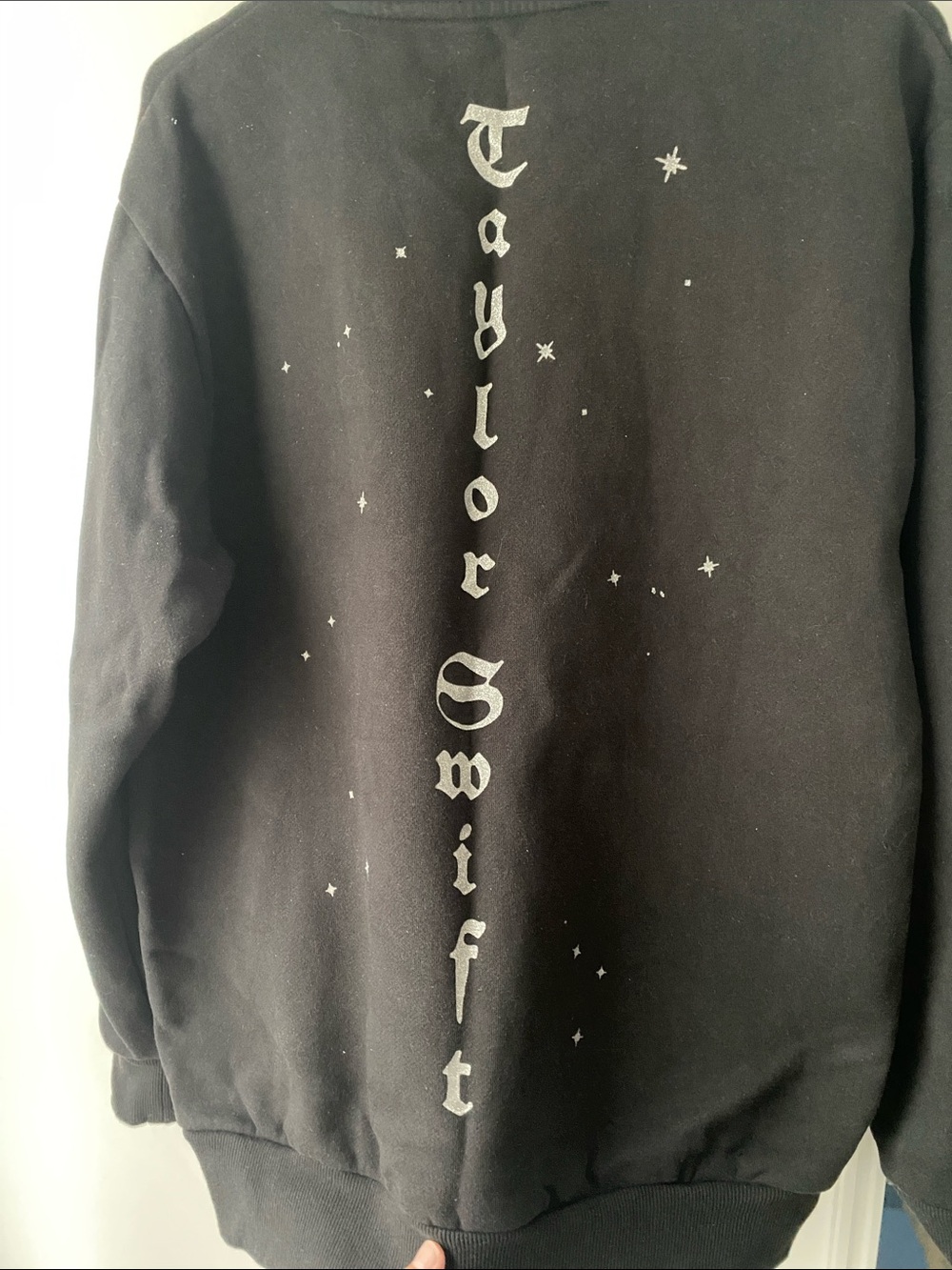 Black Graphic Women Crewneck Sweatshirt - Taylor Swift Starry Eyes Design - Picture 5 of 5